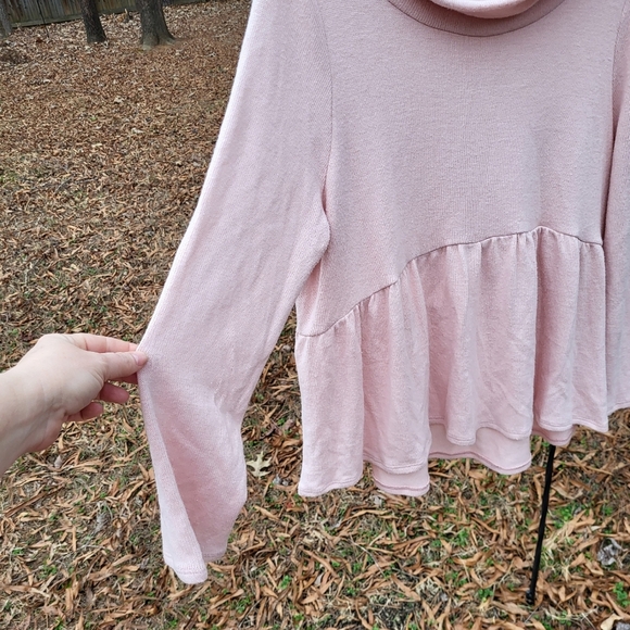 Soft Peplum Pink Sweater - Picture 3 of 5